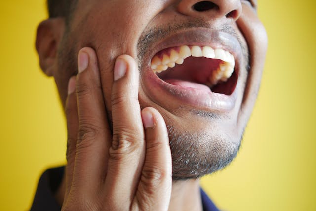 como aliviar dor de dente em casa